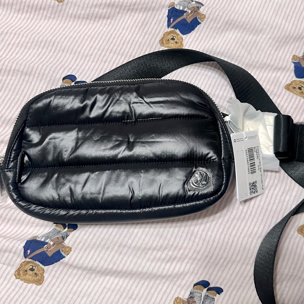 Lululemon Everywhere Belt Bag *Wunder Puff Shine